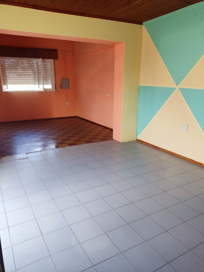 casa - habitacion en venta , excelente ubicacion / lote chico / todos los servicios.