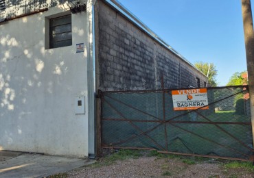 DOS GALPONES - 352 M2 totales + extenso lote de 910 m2