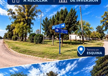 Propiedad a reciclar en lote de esquina de 50 metros de frente. excelente para desarrollo o subdivision